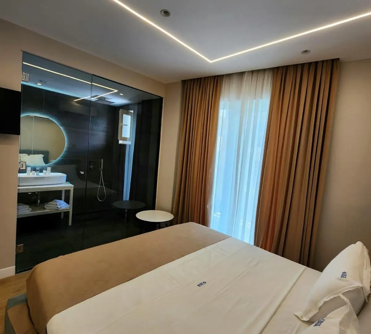 Radhimë Orik Hotel & Spa 4*,  אלבניה