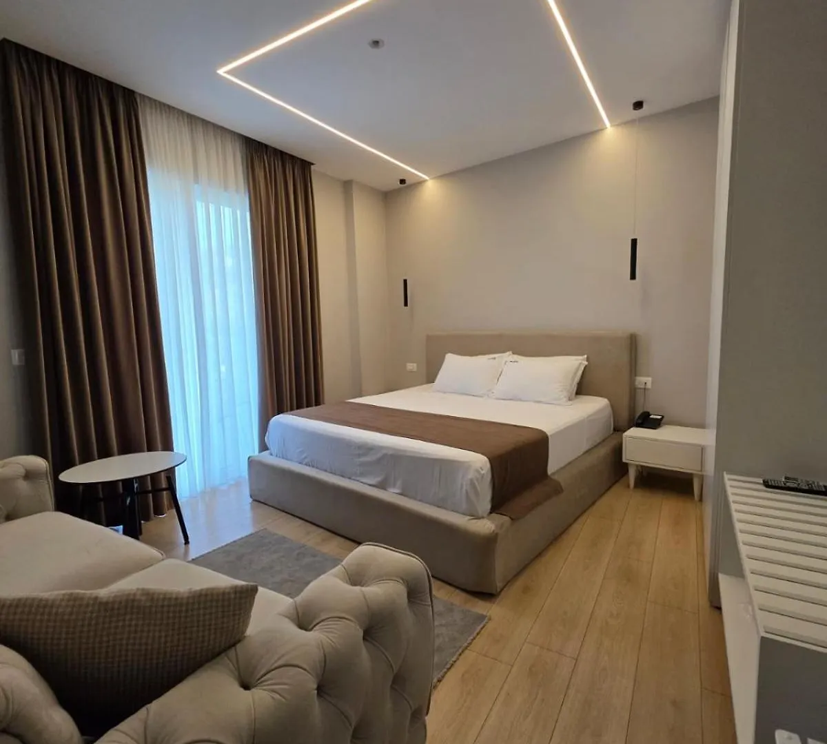 Orik Hotel & Spa Radhimë 4*,